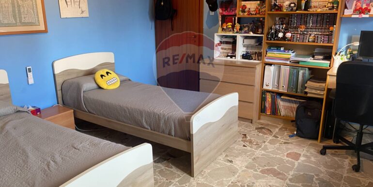 20251021192502-995273-22