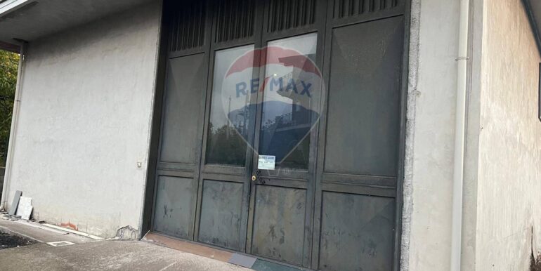 20251021232335-994287-12