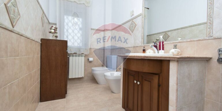 2025102210734-995286-7