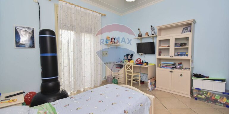 2025102210738-995286-9