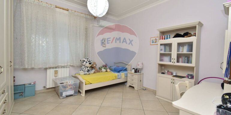 2025102210744-995286-11