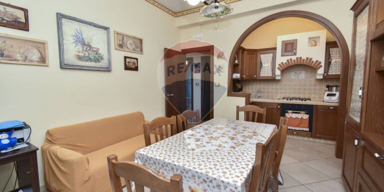 2025102210755-995286-15