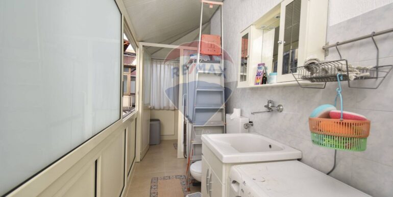 2025102210807-995286-18