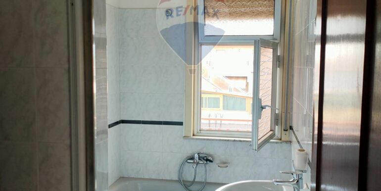 20251022160215-995405-12