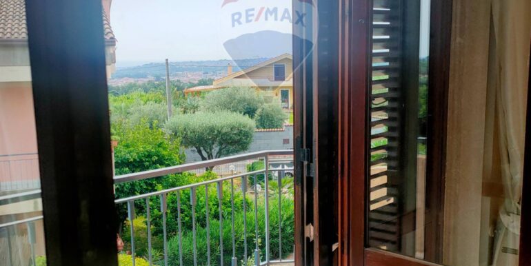 20251022172924-995435-12