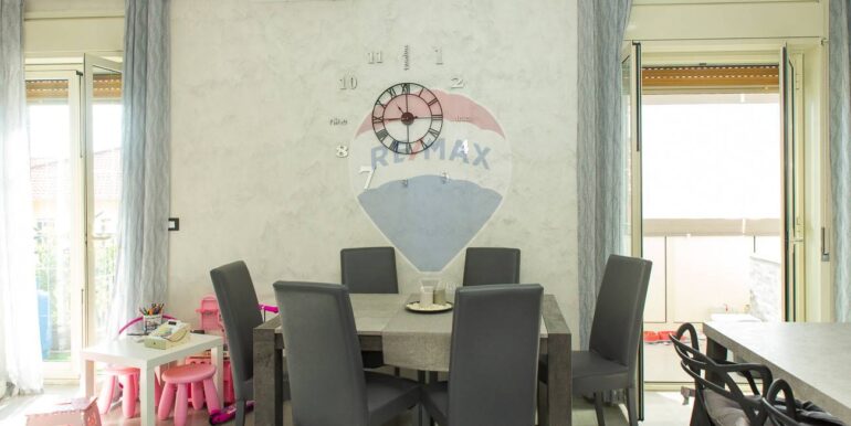 20251023100008-995510-25