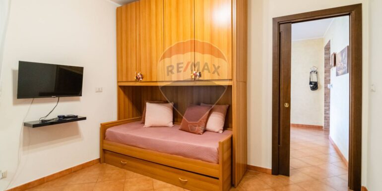 20251023104054-995524-7