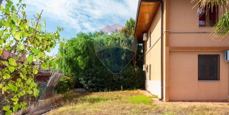 20251023105702-995536-8