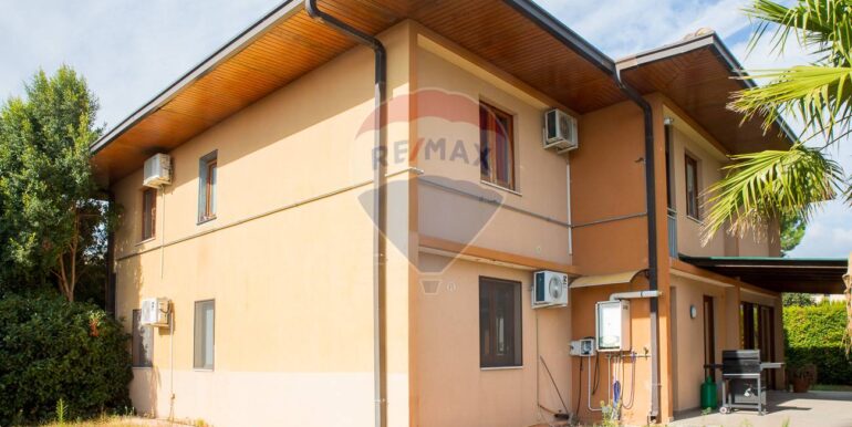 20251023105712-995536-11