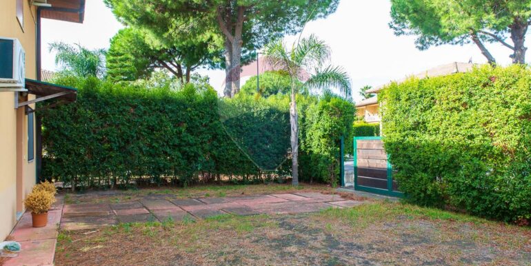 20251023105716-995536-12