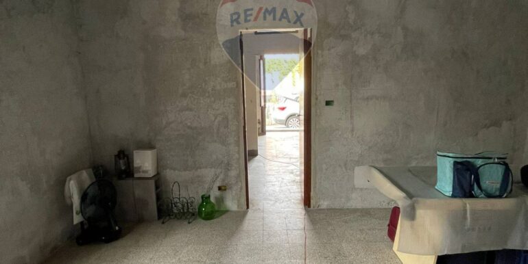 20251023193834-995690-12