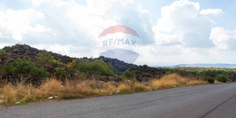 20251023201039-995689-11