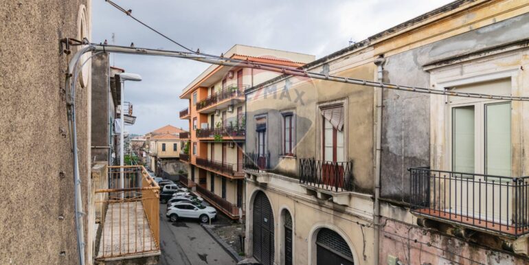 20251023214024-995698-3