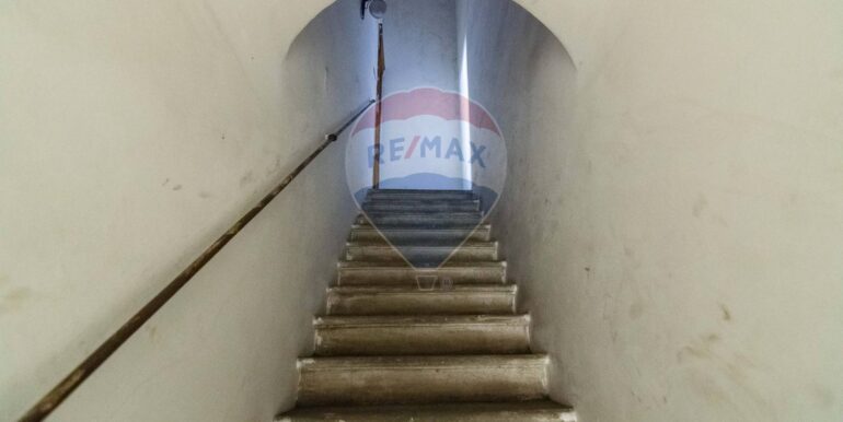 20251023214145-995698-29