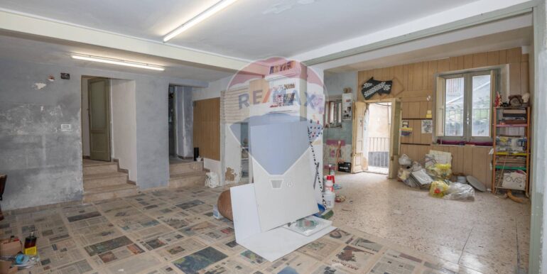 20251023225321-995703-1