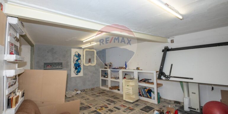 20251023225412-995703-9