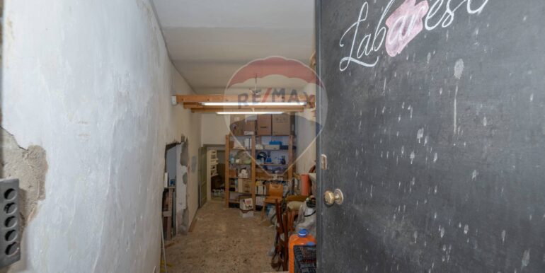 20251023225541-995703-17