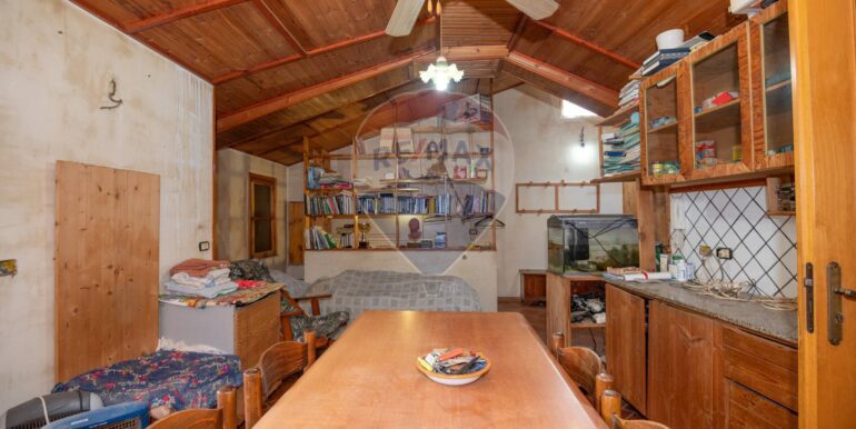 20251023230711-995704-11