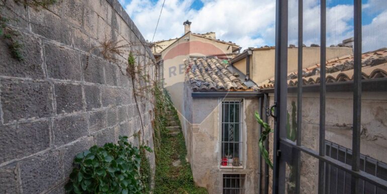 20251024103833-534758-4