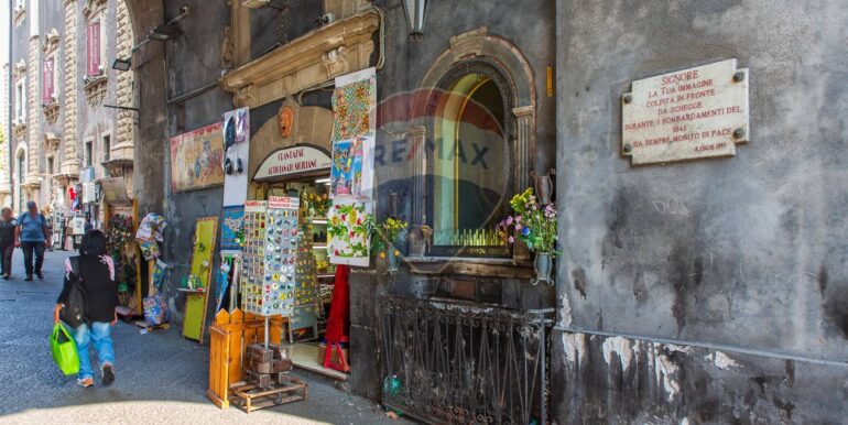 20251024144352-995905-18