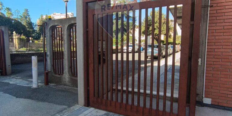 20251024160402-995889-6