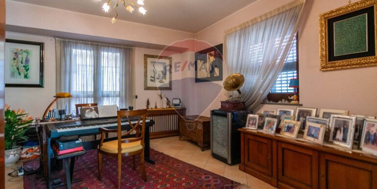 20251024162143-995953-3