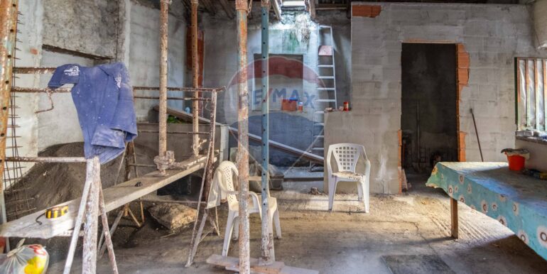 20251024183734-995974-1