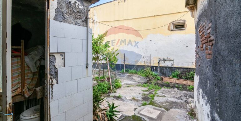 20251024183758-995974-9