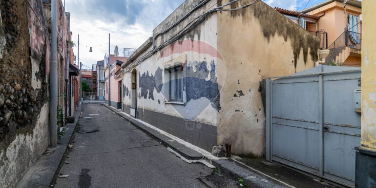 20251024183807-995974-12