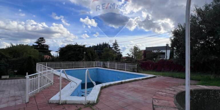 20251024185202-995993-1