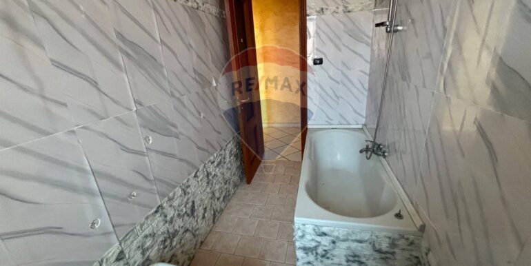 20251024185740-996001-9