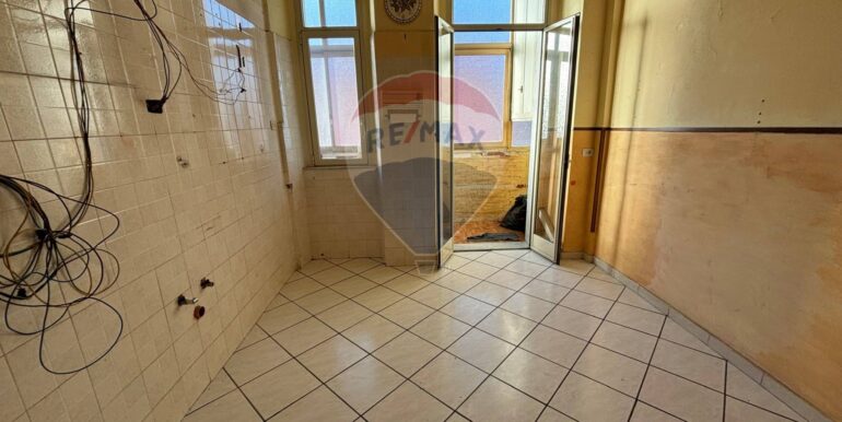 20251024185815-996001-10