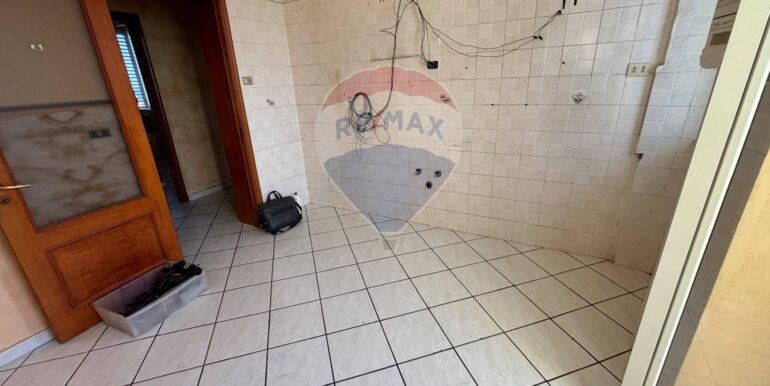 20251024185834-996001-11