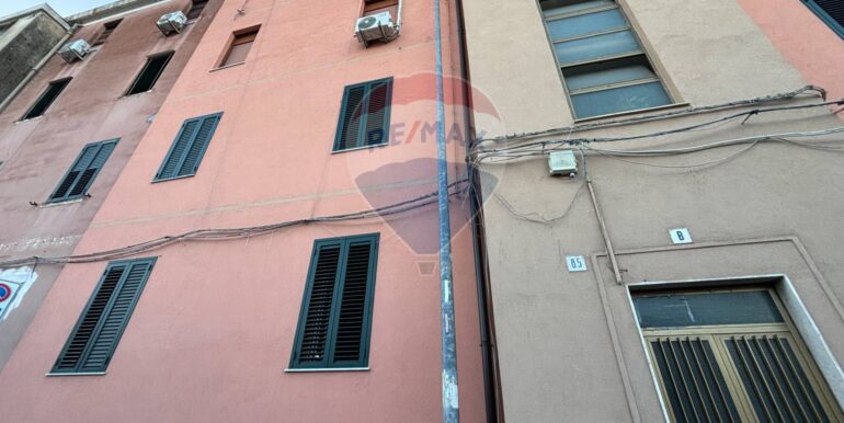 20251024190112-996001-18