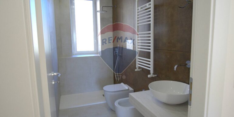 20251025134007-995876-12