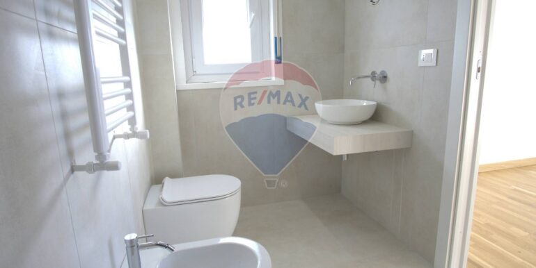 20251025134022-995876-17