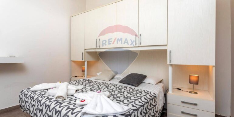 2025102583748-996028-4