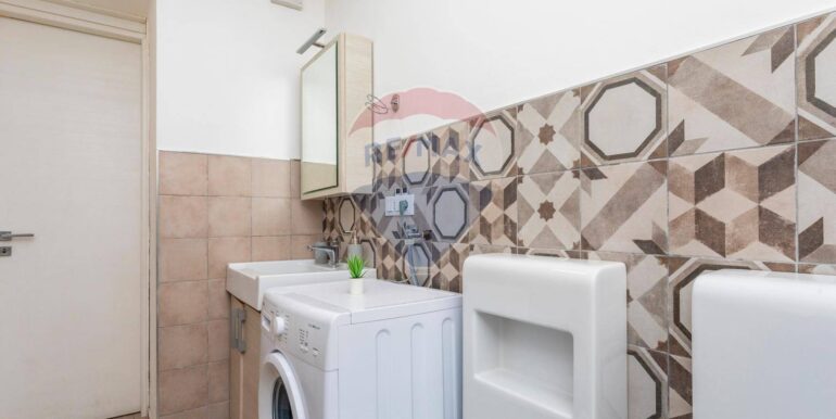 2025102583748-996028-6