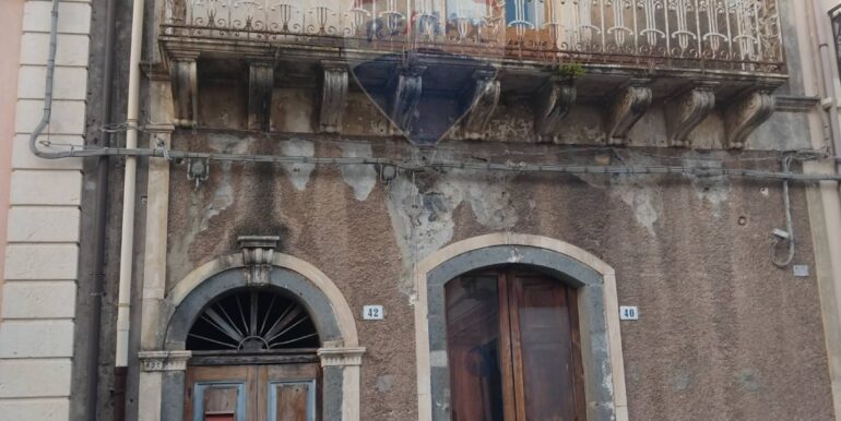 20251026121914-995352-1