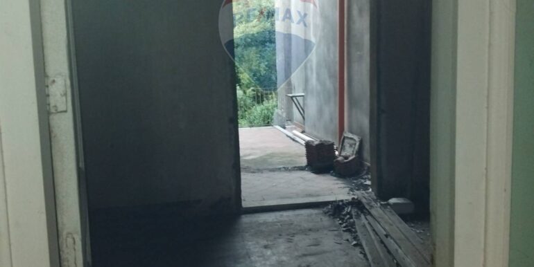 20251026122007-995352-17