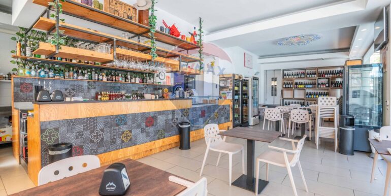 20251026163643-995894-8