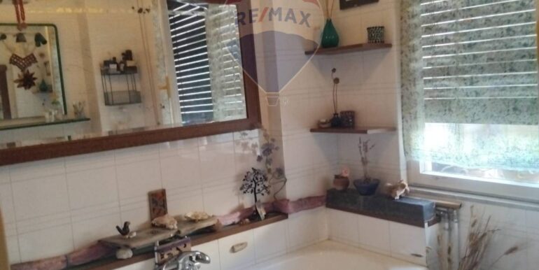 20251026171327-996122-4