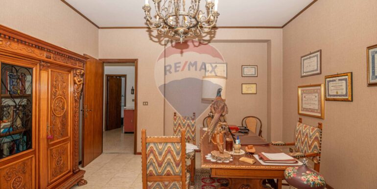 20251026212516-992733-4