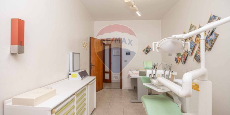 20251026212526-992733-7