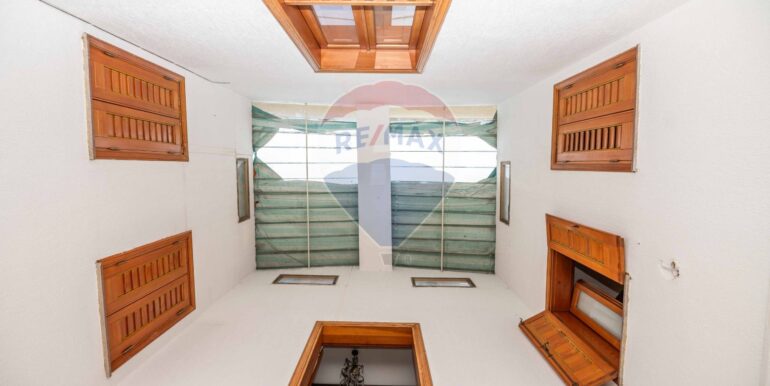 20251026212534-992733-10