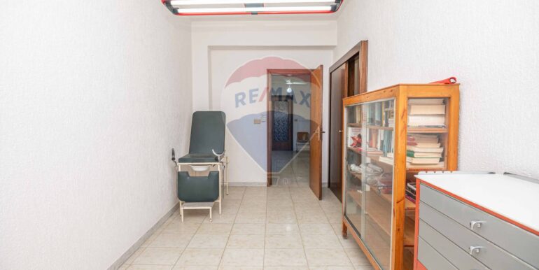 20251026212545-992733-13