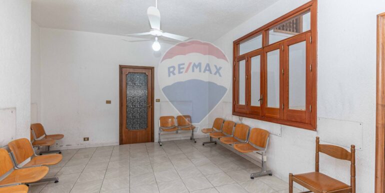 20251026212548-992733-14