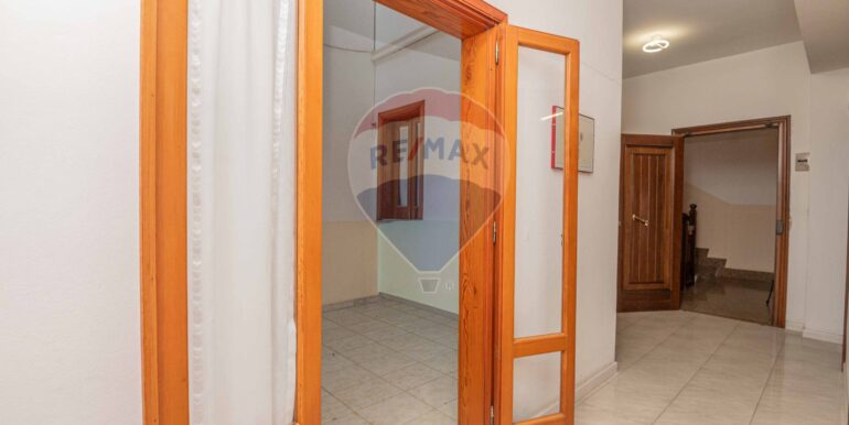 20251026212557-992733-17