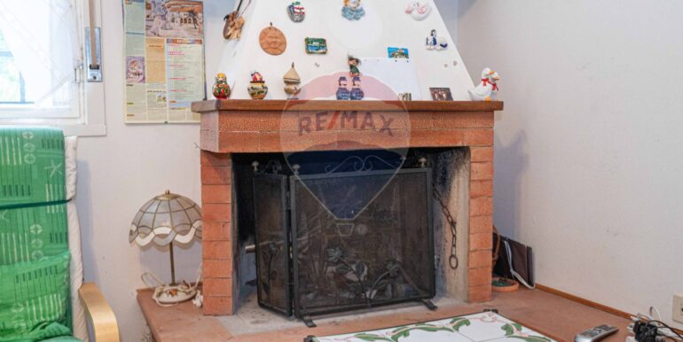 20251026213348-992752-3