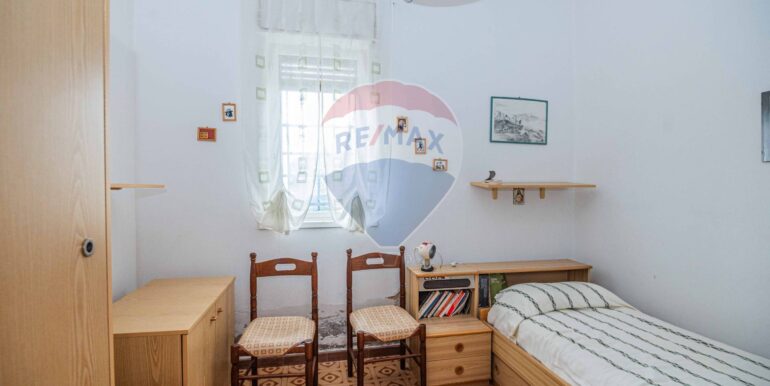 20251026213408-992752-9